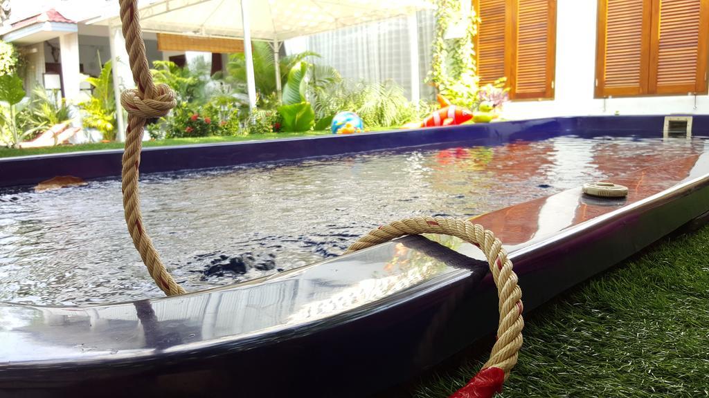 Barefeet Naturist Resort Bangkok Exterior foto