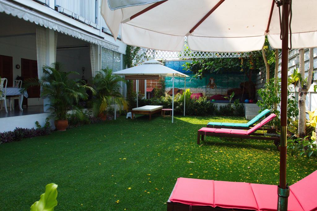 Barefeet Naturist Resort Bangkok Exterior foto