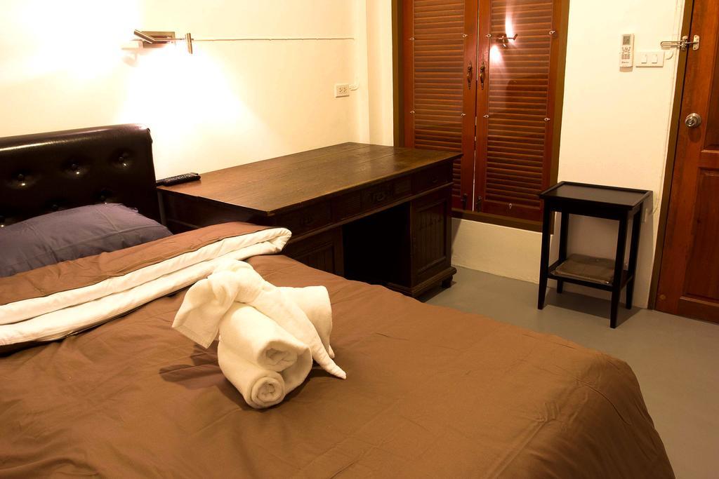 Barefeet Naturist Resort Bangkok Exterior foto