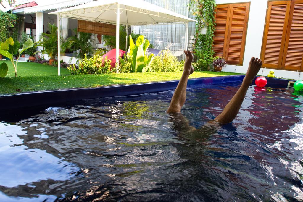 Barefeet Naturist Resort Bangkok Exterior foto