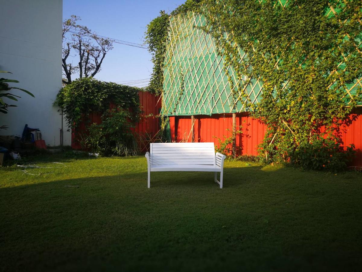 Barefeet Naturist Resort Bangkok Exterior foto