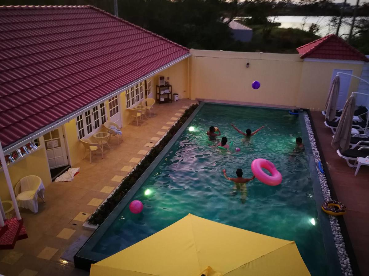 Barefeet Naturist Resort Bangkok Exterior foto