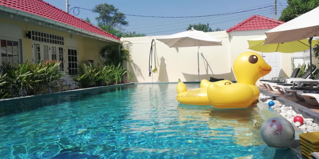 Barefeet Naturist Resort Bangkok Exterior foto